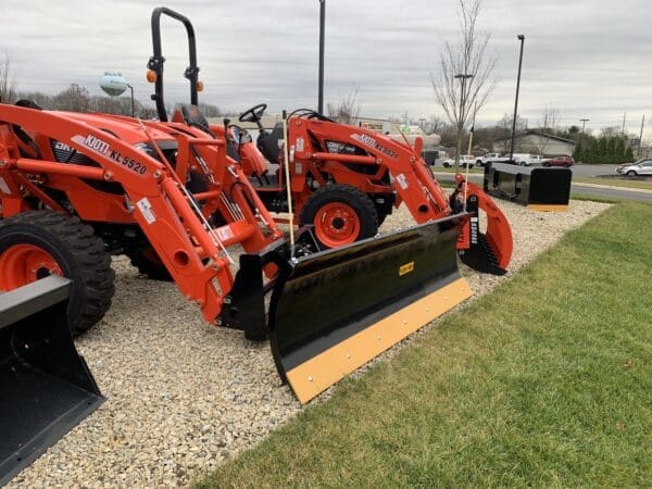 84 Inch Hydraulic Angle Snow Blade for Tractors - Image 4